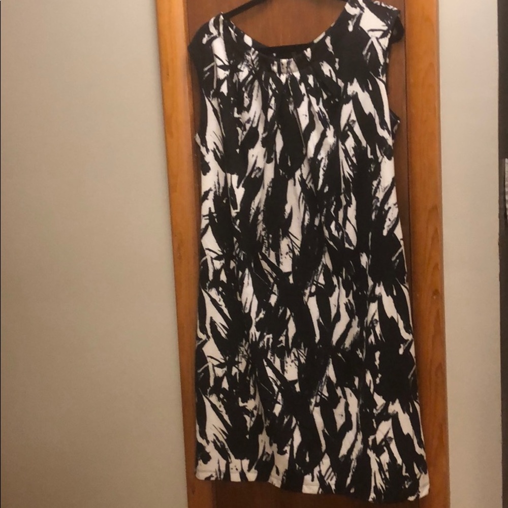 jonathan martin Black and White Abstract Print Sleeveless Dress